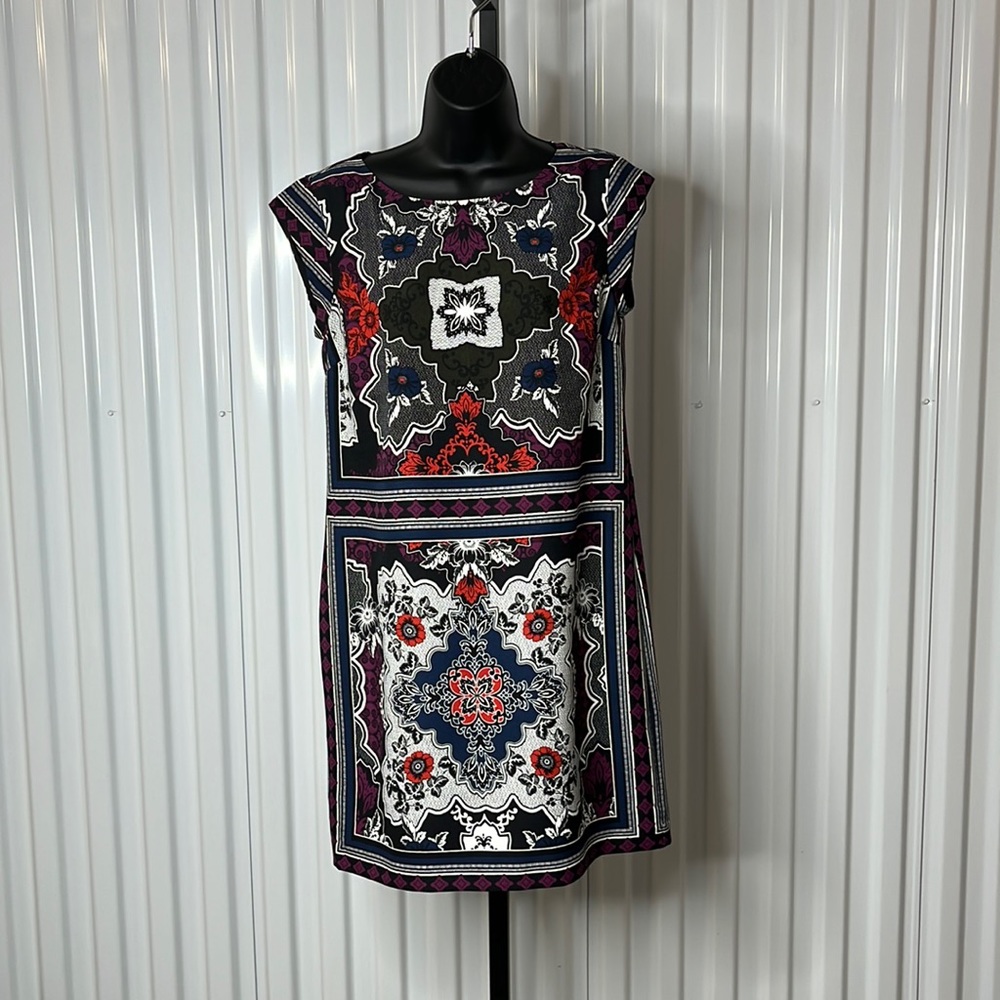 Banana Republic Colorful Floral Print Shift Dress. Preowned